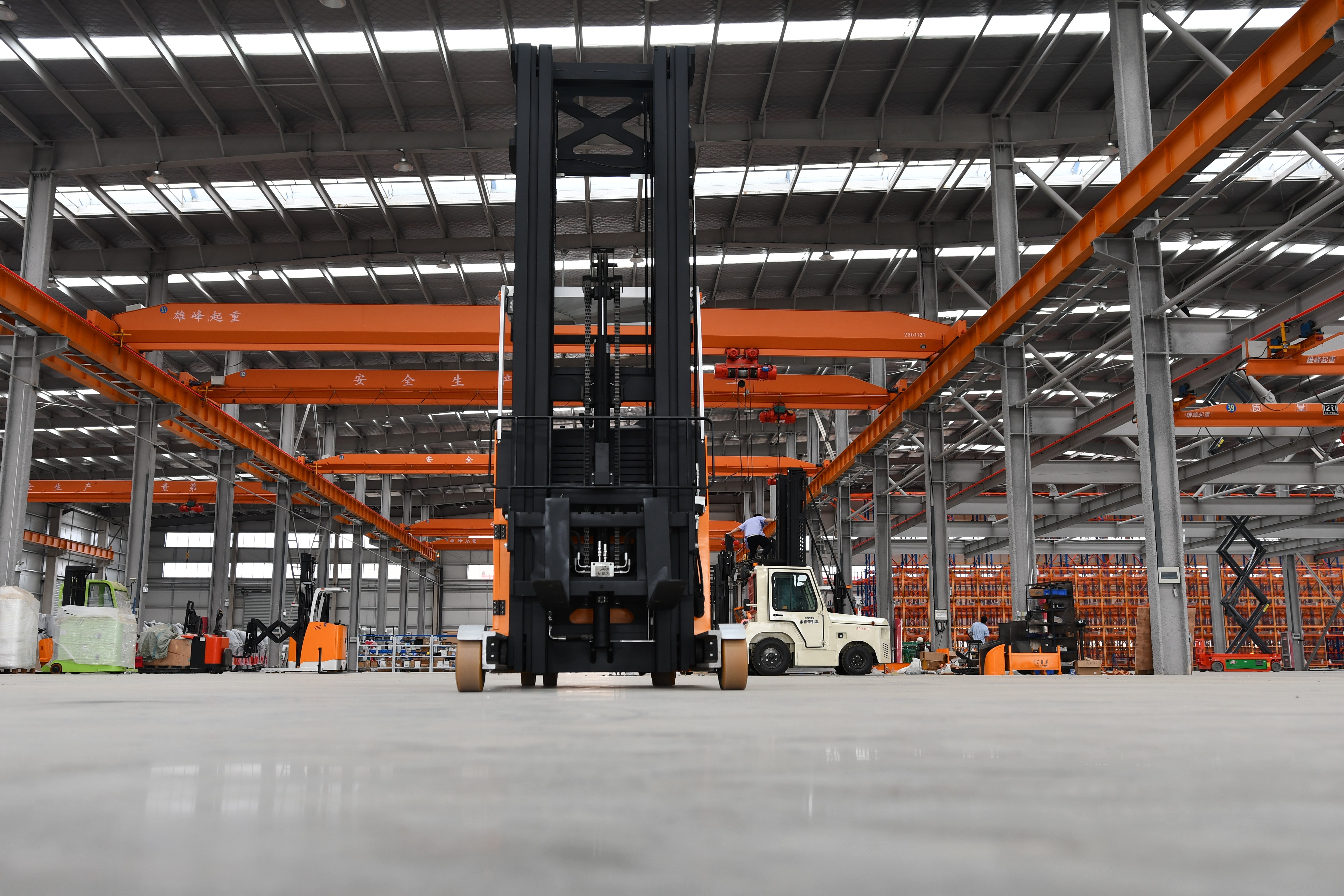48V Electric Reach Forklift CQD15-30 for Warehouse Material Handling Equipment Reach Truck