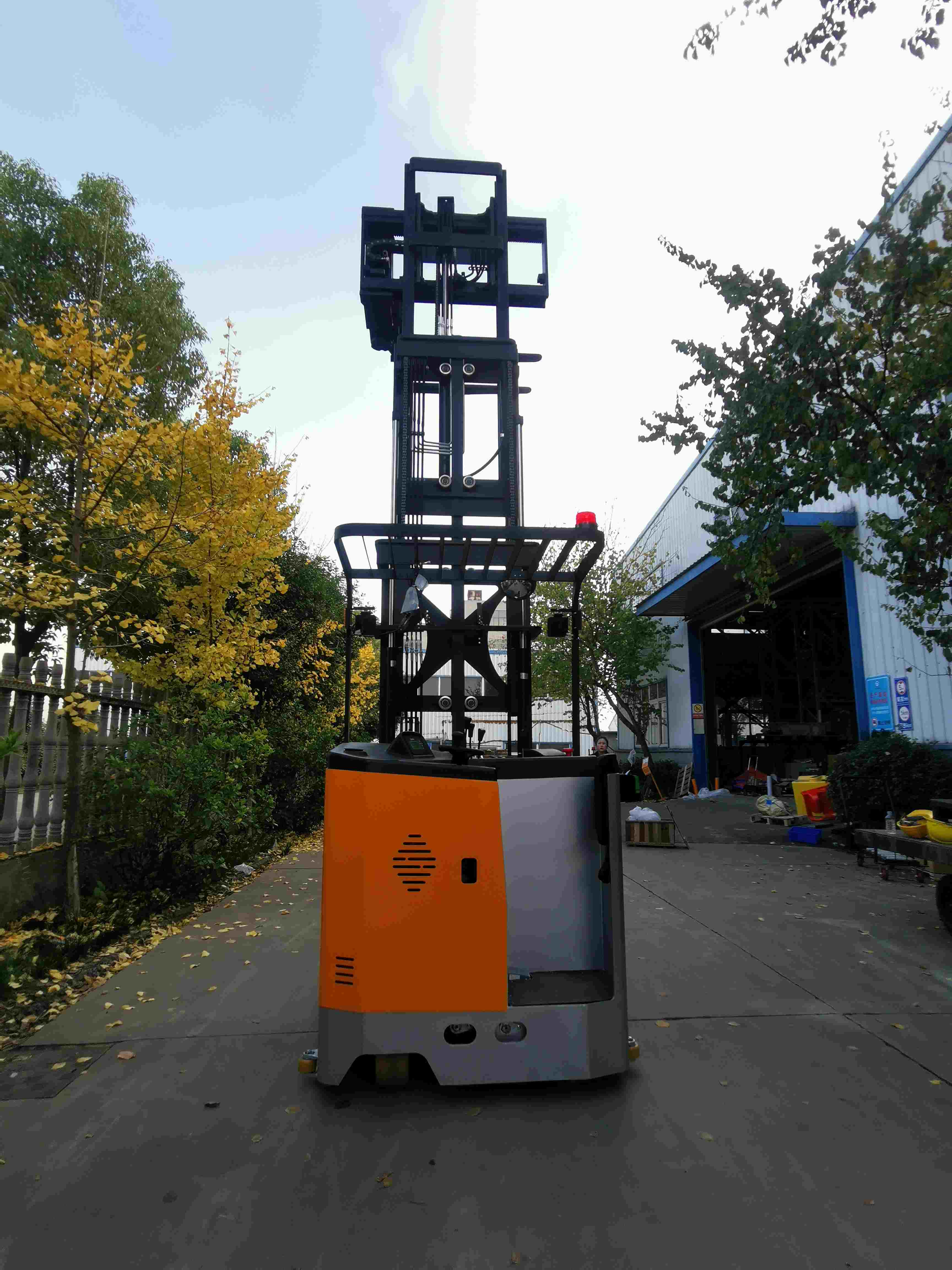 Warehouse Equipment CDDM10-55S 5.5m Lifting Height 3-way Electric Pallet Stacker