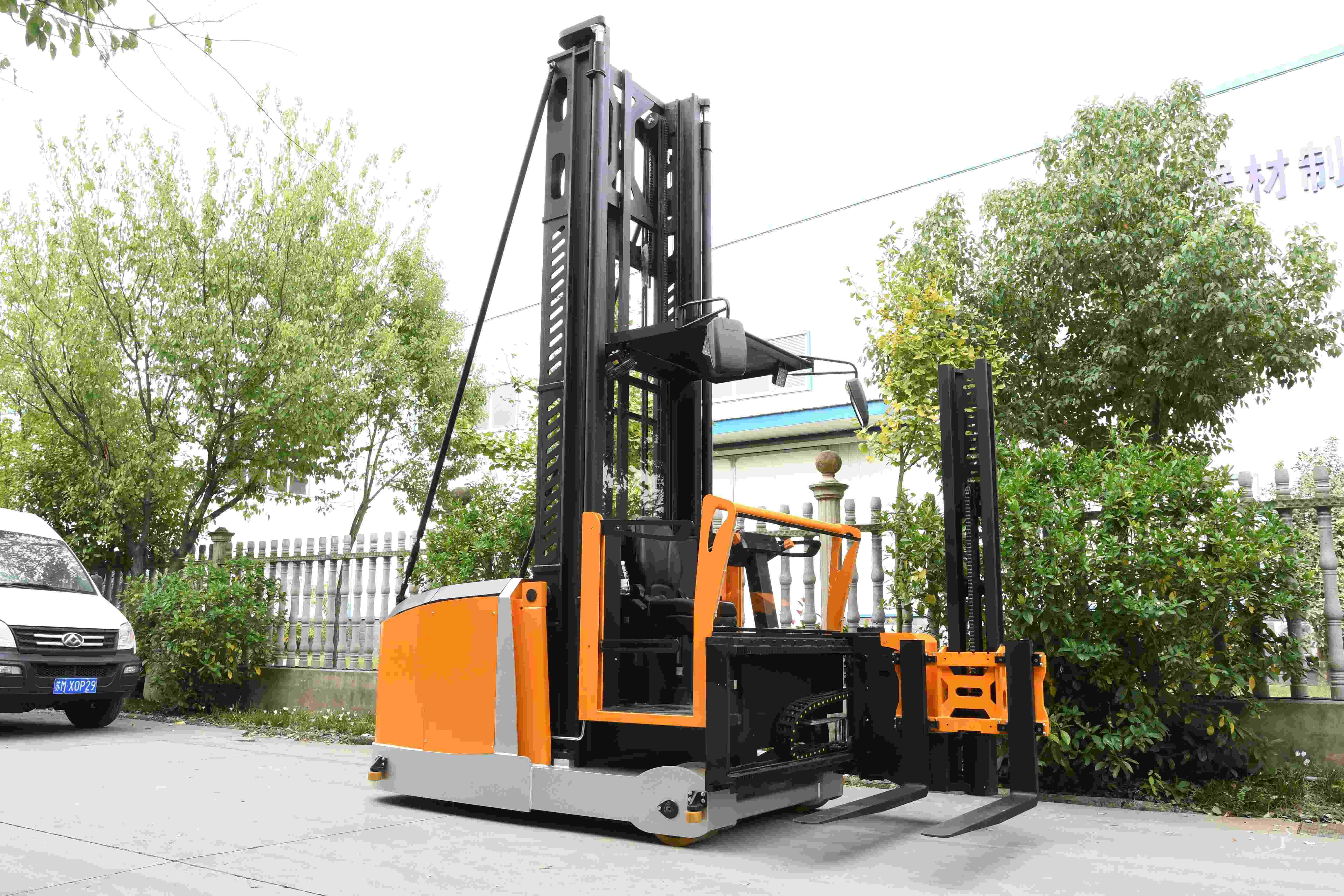 Hot Selling Electric Forklift 3-way Electric Pallet Stacker CDMX15-50S