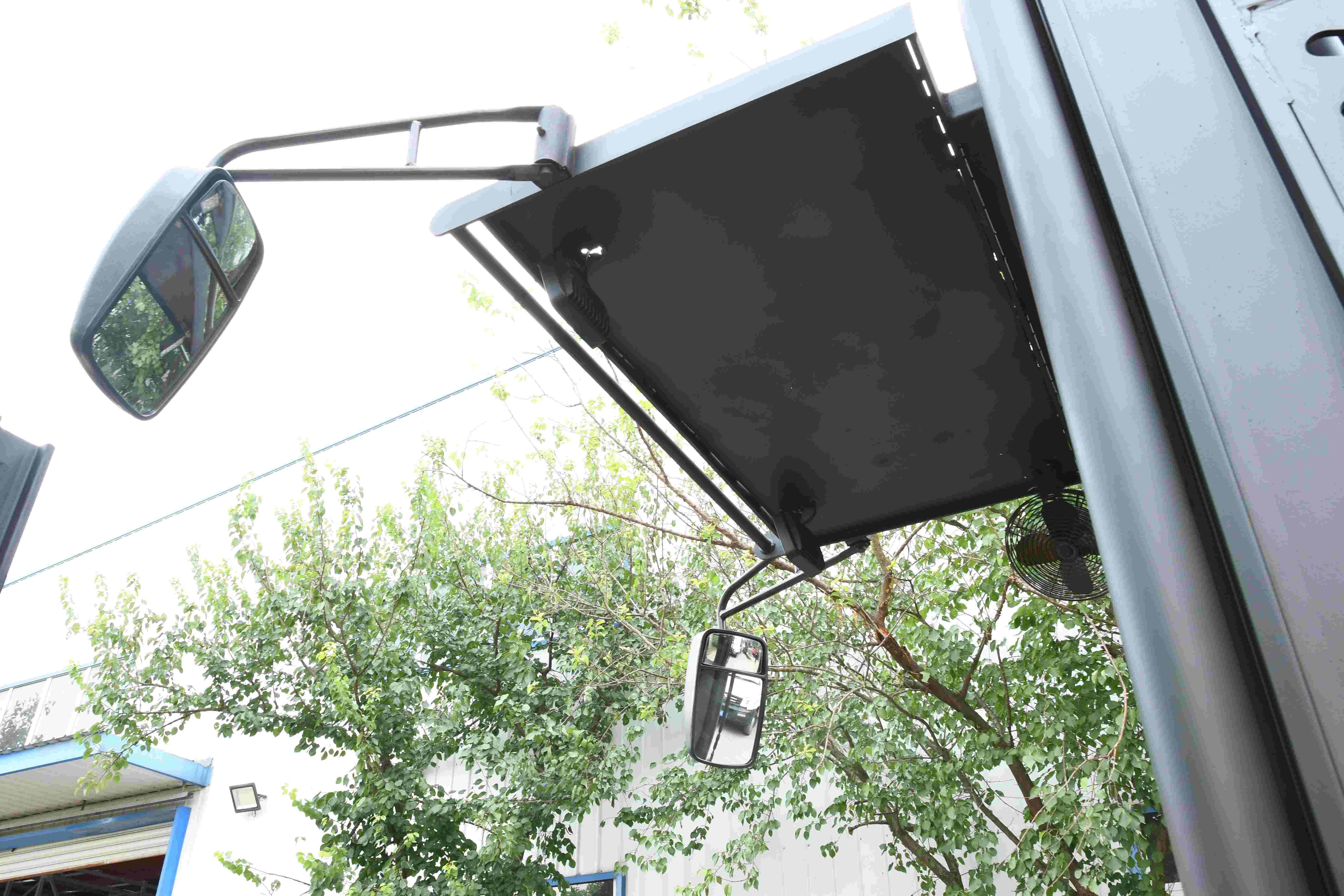 Warehouse Full Electric Motor 1.5ton Forklift Truck CDMX15-105S 3 Way Electric Pallet Stacker