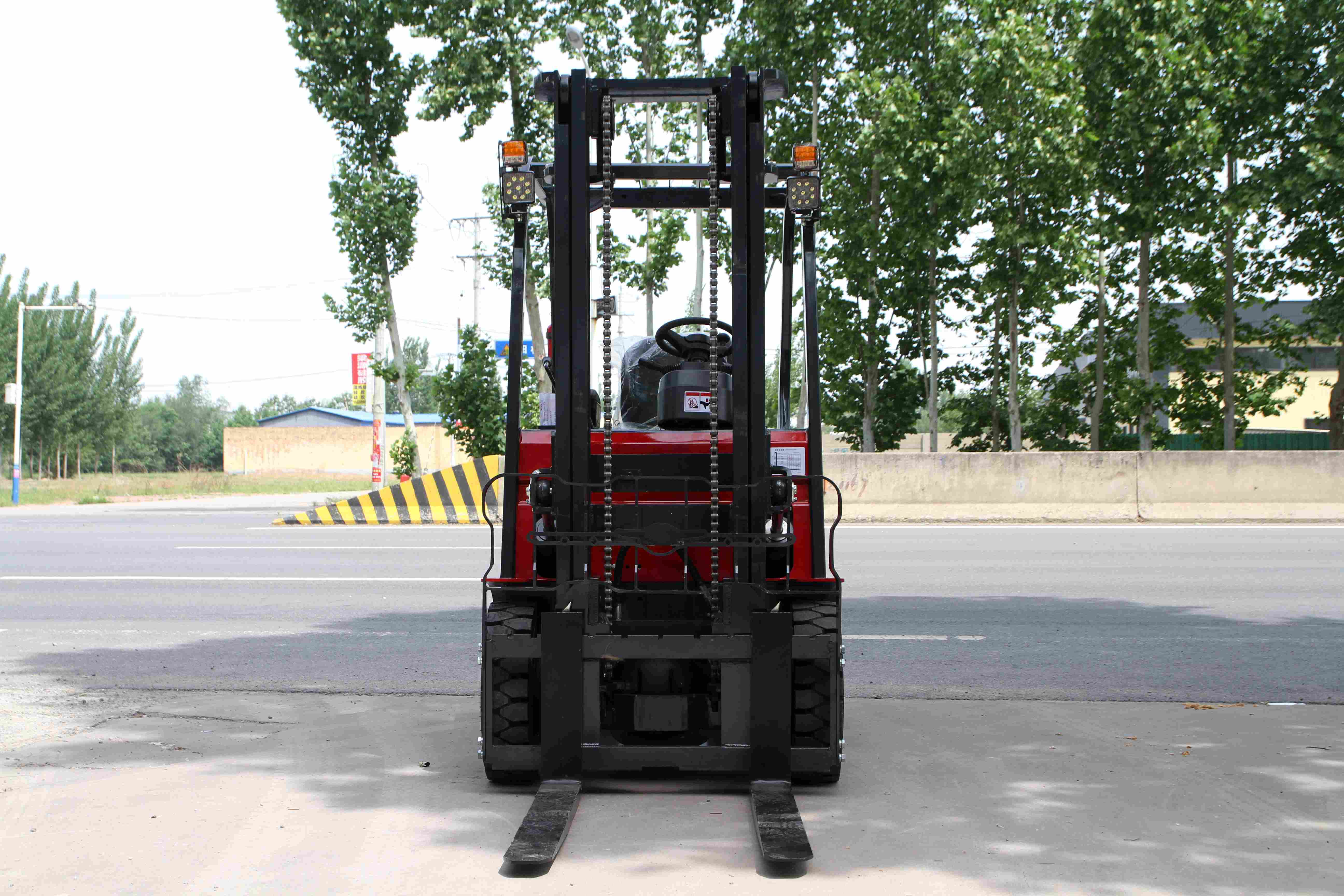 Free Custom 1.5tons Hydraulic Electric Forklift CPD15 Warehouse Material Handling Equipments