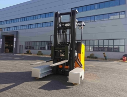 Guaranteed Quality Standing Operation Four-directional Forklift CQDS20-50S Electric Reach Truck