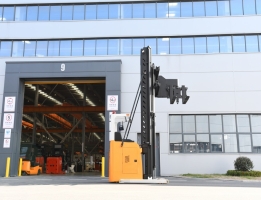 Inexpensive 3 Way Electric Pallet Stacker CDME15-45S Electric Forklift Seated Type With Good Quality