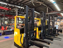 1500kg CQDE15-40 Electric Reach Forklift Seated Operation Reach Truck for Stacking in Factories Warehouse