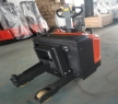 VIWINT Electric Tug Tow Tractor Small Enclosed Cabin Baggage Mover Powered Pallet Truck for Retail Machinery EPQB