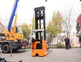 Factory Customization Narrow Aisle Forklift Electric Battery CDME15-65S 3 Way Pallet Stacker for Sale