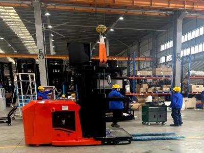 Electric Order Picker Boosting Warehouse Operational Efficiency