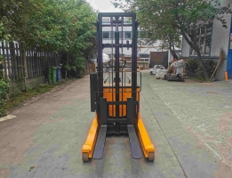 Standing Type Electrical Reach Forklift CQDA15-45S Reach Truck Hydraulic Automatic Lifting Stacker