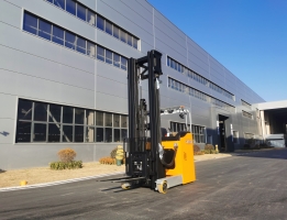 48V Reach Truck 2000kg CQDE20-65S Easy and Precise Operation Electric Powered Reach Forklift